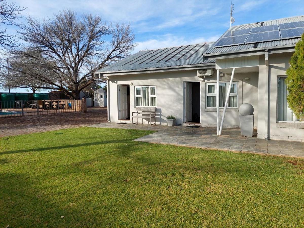 Aloes Guest House 62 On Meintjies Middelburg  Exterior photo